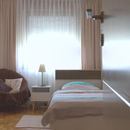 Sunny Day -Arena Zagreb , 2 Bathrooms, 102M², Стая снимка